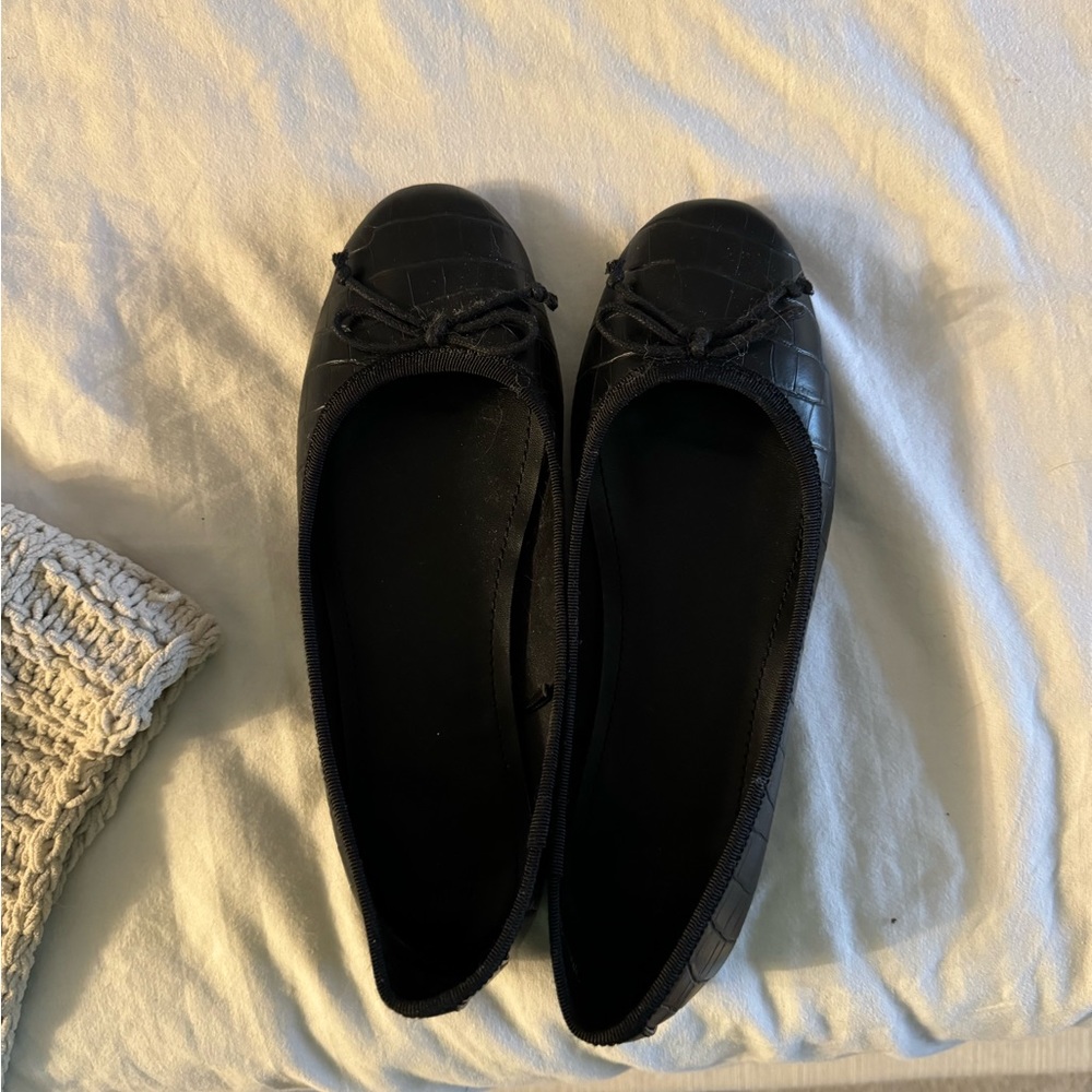 Ballet flats